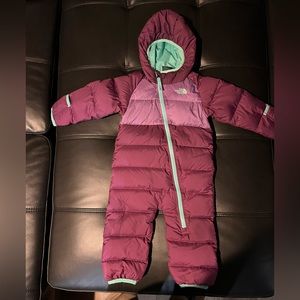 Infant North Face one piece with zipper snowsuit. Size 12-18 month
